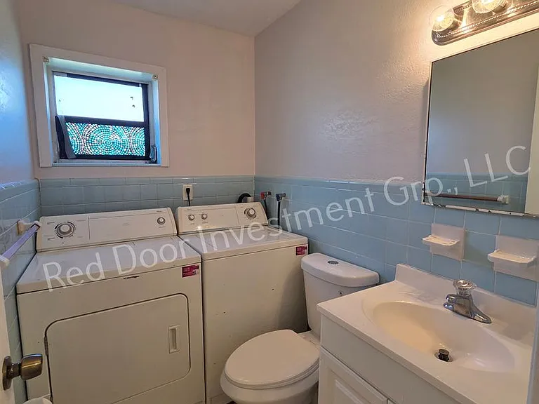 Spacious Renovated Apartments within Walking Distance to Downtown Deland — Photo 10