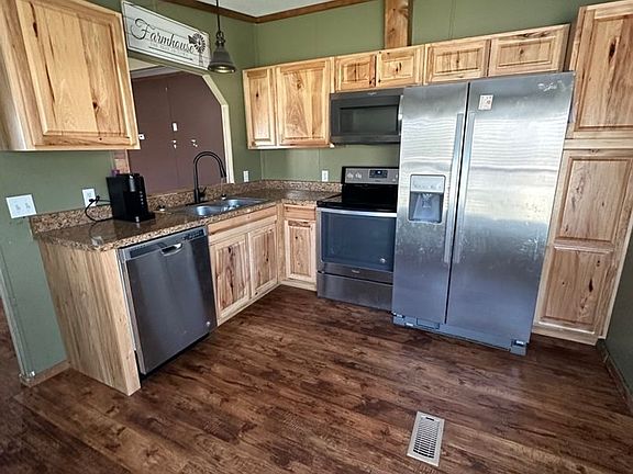 5th image of 18304 Flint Rd