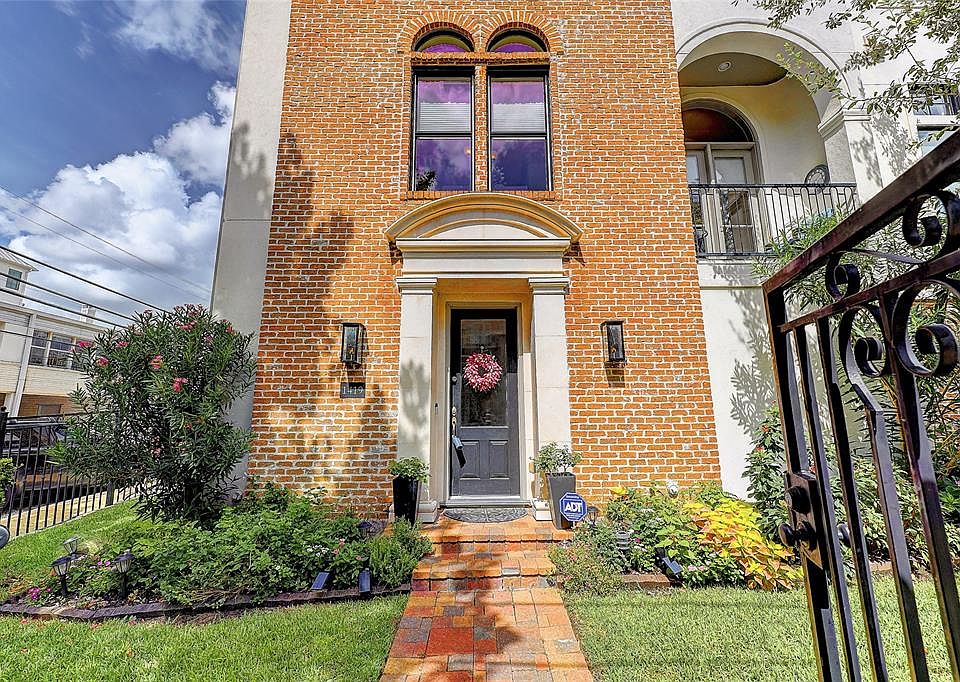 1st image of 1419 Oakdale St