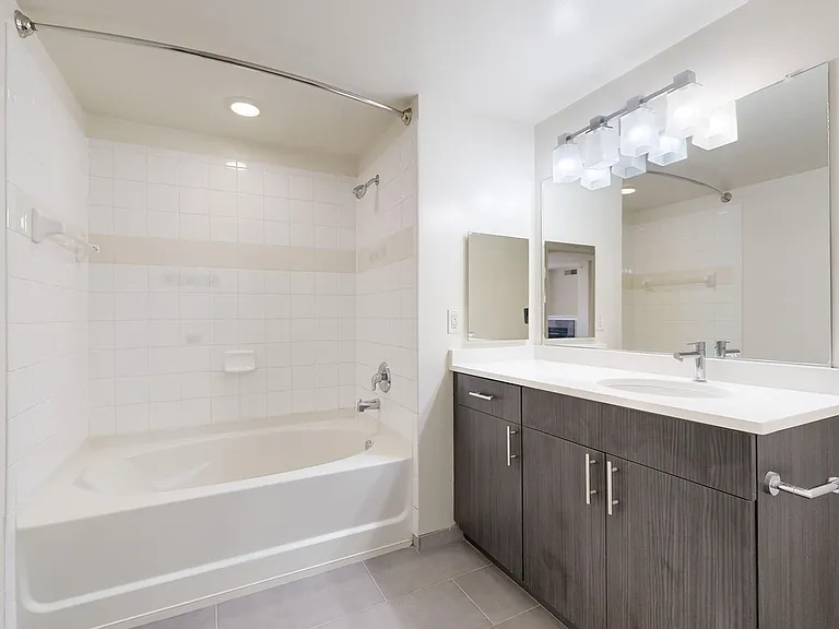 1301 Thomas Circle — Photo 98