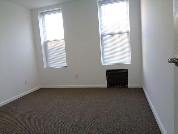 5th image of 2411 35th St #1