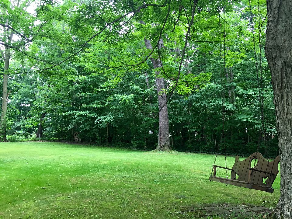 2nd image of 21 Woodland Dr