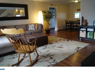 44 Merry Turn Rd, Levittown, PA 19056