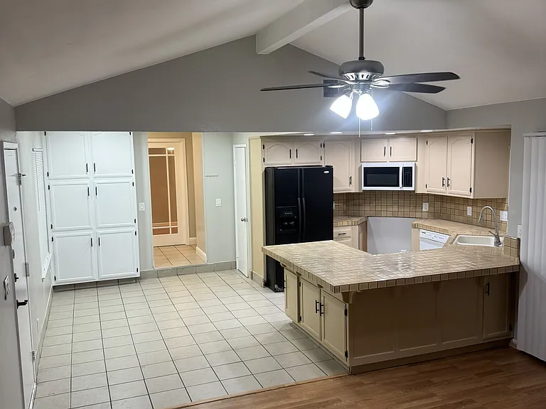 9340 Zambra Way — Photo 5