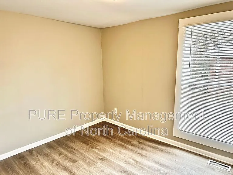213 Irma Ave — Photo 28