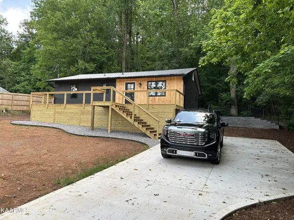 984 Valley Dr, Knoxville, TN 37920