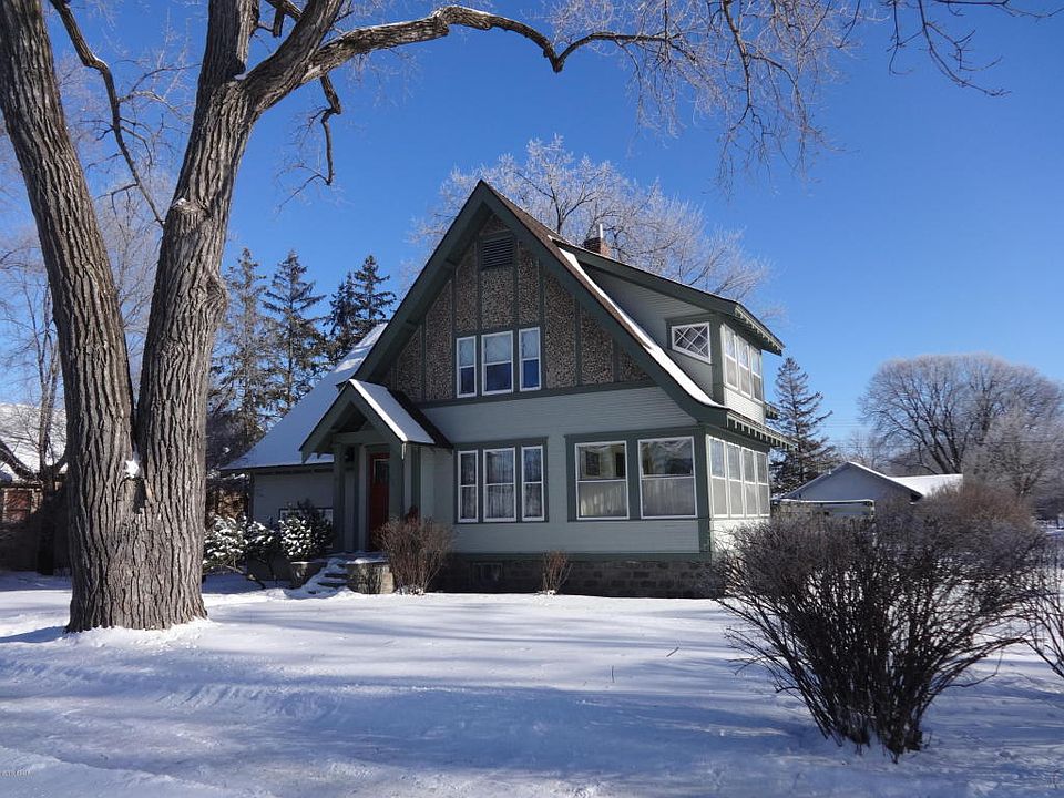 1st image of 1021 Douglas St