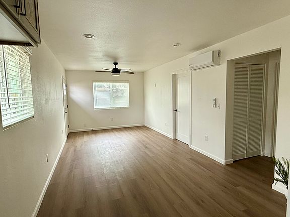 3rd image of 930-2 Fullerton Ave