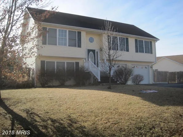 126 Knox Dr, Hedgesville, WV 25427