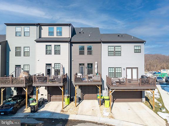 2nd image of 1012 Alum Spring Rd