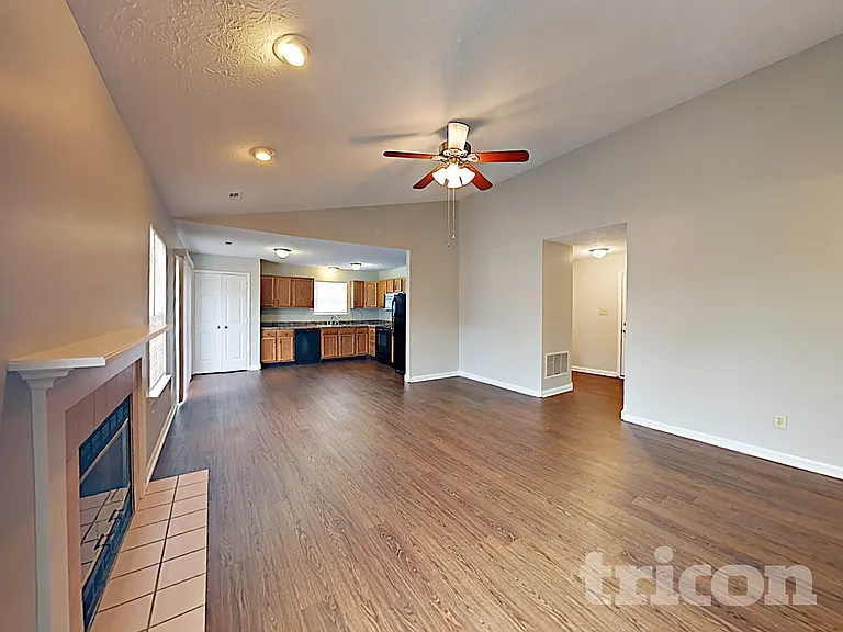 4811 Oakforge Dr — Photo 4