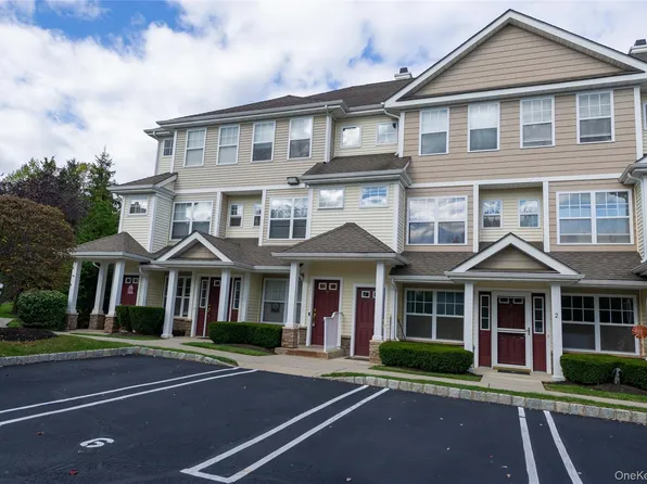 19 Putters Way #6, Middletown, NY 10940
