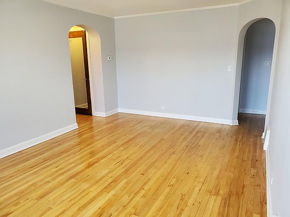 3rd image of 5438 N Elston Ave #1