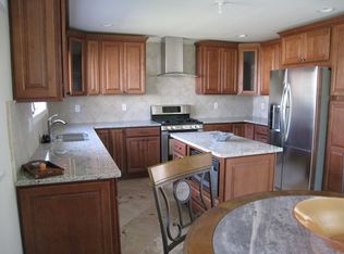 2 Woodside Rd, Springfield, NJ 07081