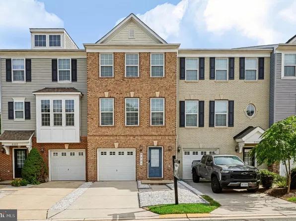 8907 Englewood Farms Dr, Manassas, VA 20112