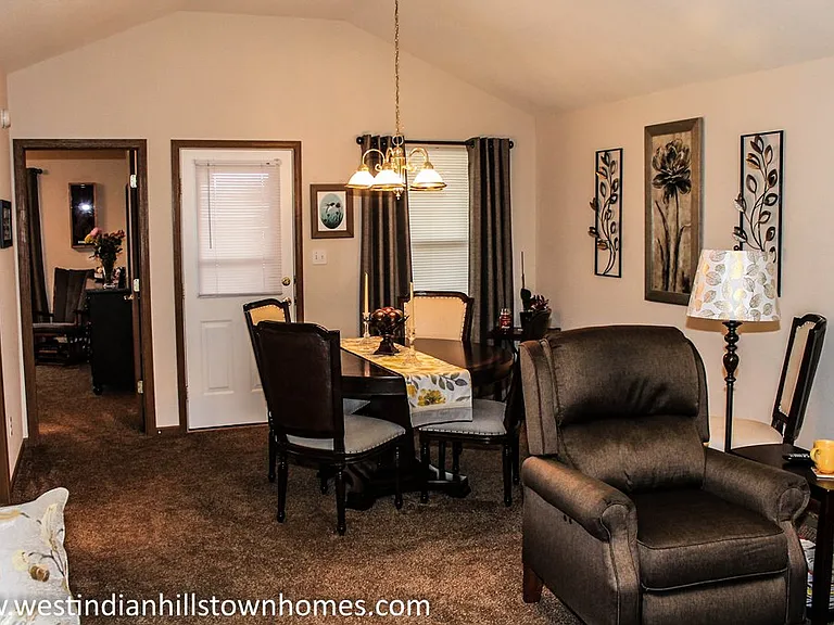 7402 SW 23rd Ter — Photo 5