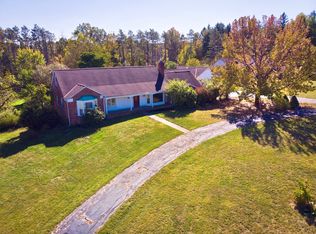 10125 Echo Hill Dr, Brecksville, OH 44141