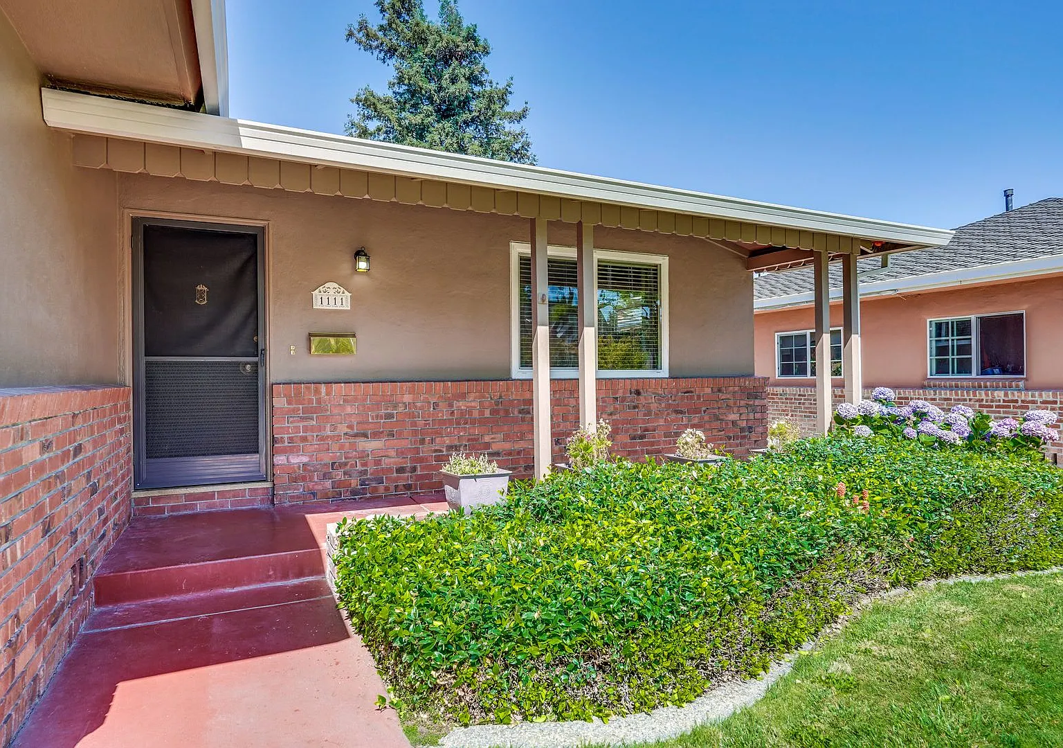 Midcentury Willow Glen Charmer ~ Close to Parks, Schools & Downtown Willow Glen - — Photo 3