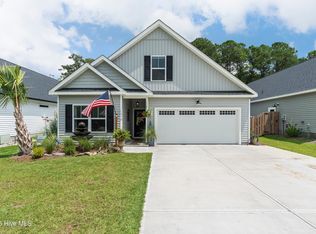 1218 N Caswell Ave, Southport, NC 28461