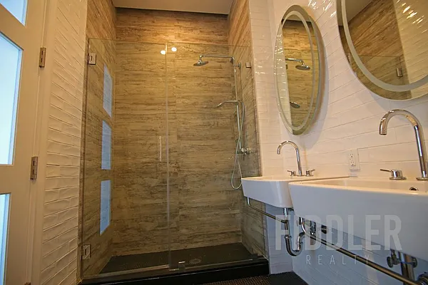 Rented by Fiddler Realty | media 158