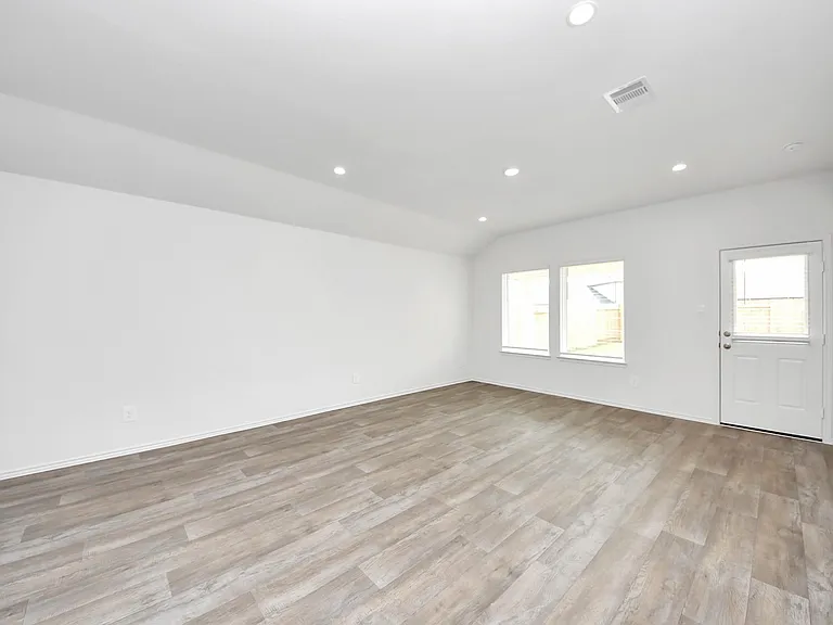 4206 Zeke Estates Ln — Photo 6