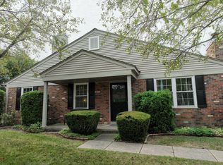15810 Cambridge Dr, Clinton Township, MI 48038