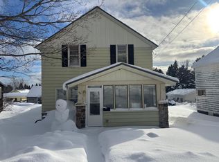 421 Kennedy St, Ironwood, MI 49938