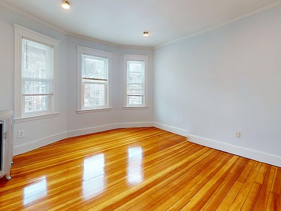 4th image of 274 Belgrade Ave Floor 3