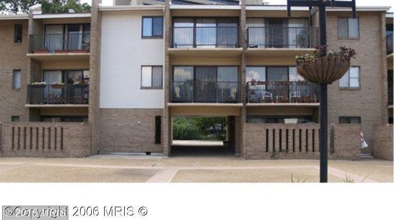 1st image of 106 Monroe St APT 301