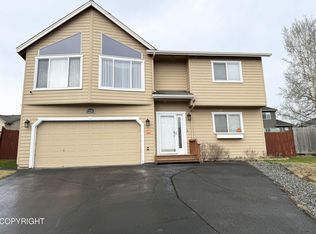 12143 Rolling Meadow Cir, Anchorage, AK 99519