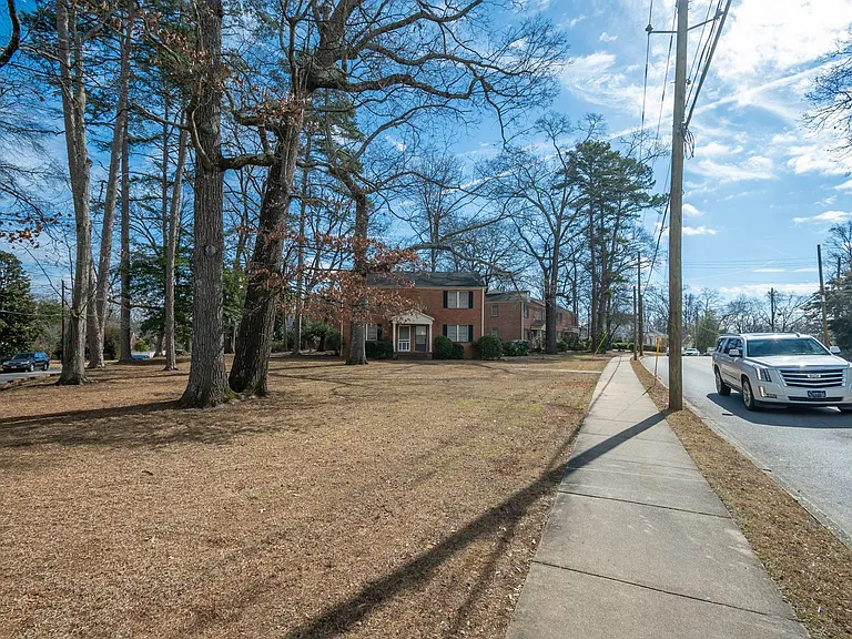 118 University Dr — Photo 12