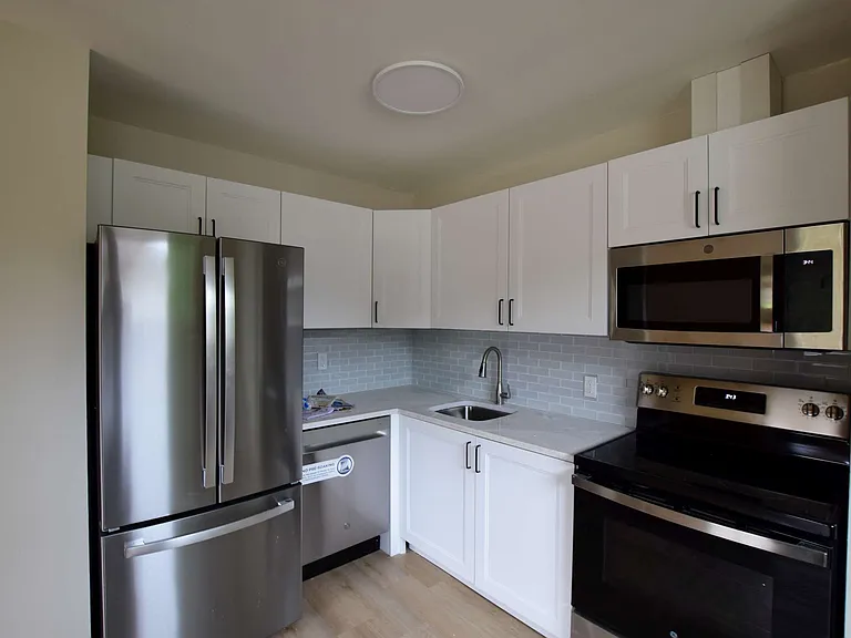 15 Lomond Blvd #15 — Photo 43