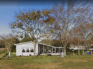 8639 Semmes St, Zephyrhills, FL 33540