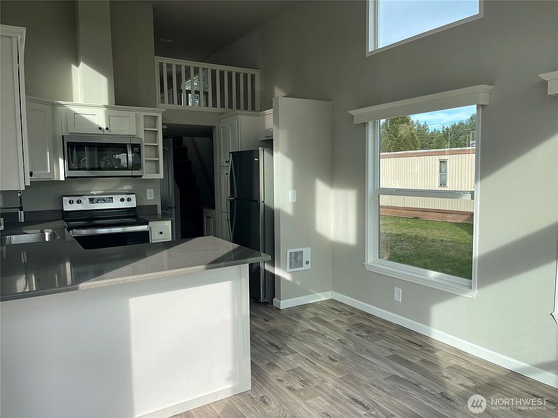 3rd image of 6062 Hwy 20 #27