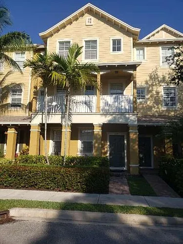 356 W Thatch Palm Cir #106 Photo 1