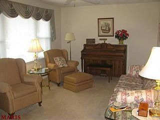 2nd image of 1355 Lindsay Ln