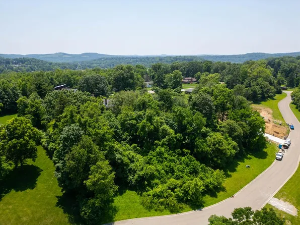 9 Kensington Dr, Chillicothe, OH 45601