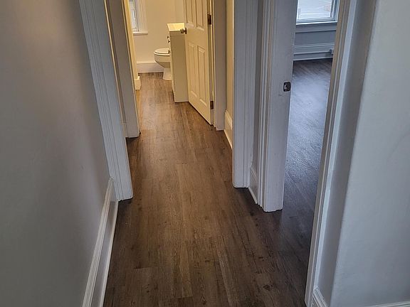 4th image of 210 Ferris St #2