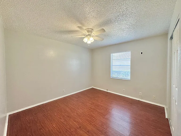 5665 Struthers Ct — Photo 30