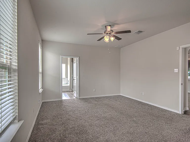 6107 Lavaca Dr — Photo 17
