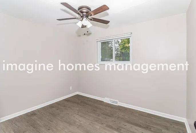 4437 Kitty Ln — Photo 11