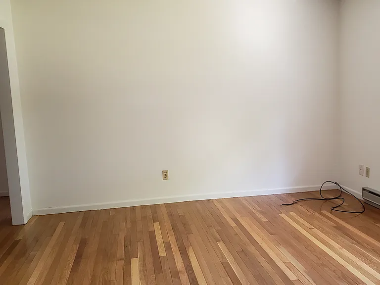 26 Hallock St #7 — Photo 10