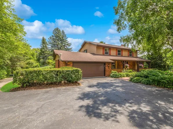 10524 N O'Connell LANE, Mequon, WI 53097
