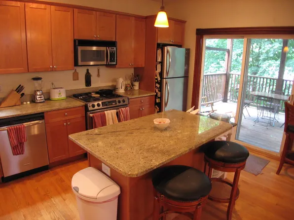 118 Chestnut Ave, Jamaica Plain, MA 02130