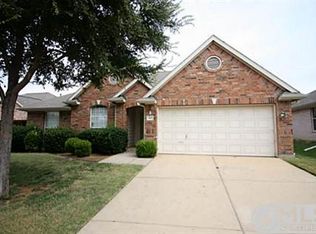 809 Dayspring Dr, Denton, TX 76210