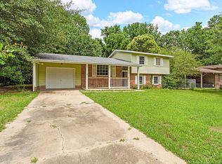 1020 Riverside Cir, Spring Lake, NC 28390