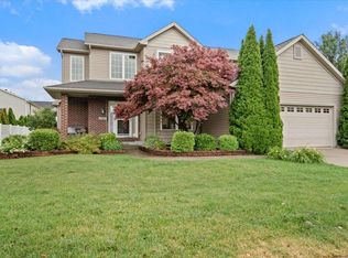 1304 Plantation Ln, Bloomington, IL 61704