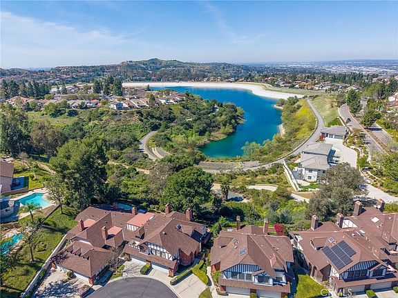 4th image of 950 S Rim Crest Dr