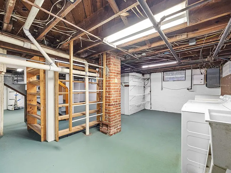932 Woodrow Ave — Photo 67