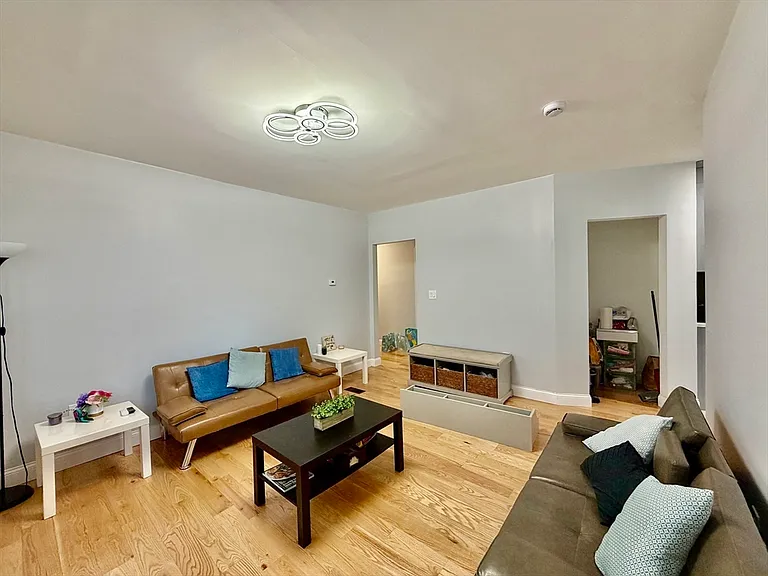 305 Washington St #1 — Photo 15